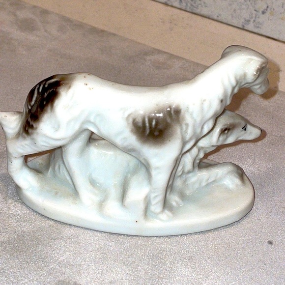 Porcelain Dog Figurine Vintage - Picture 3 of 5